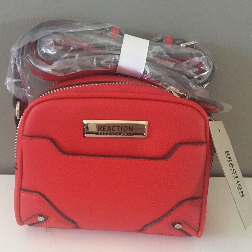 Kenneth Cole Reaction Women's Mini Carly Red Crossbody Bag New with tag